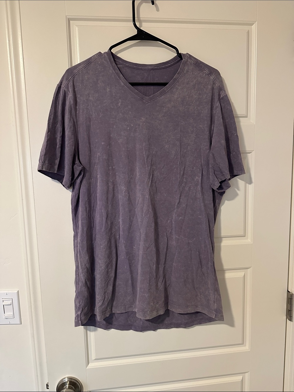 lululemon athletica Men's V-Neck Short Sleeve Tee - Washed Purple